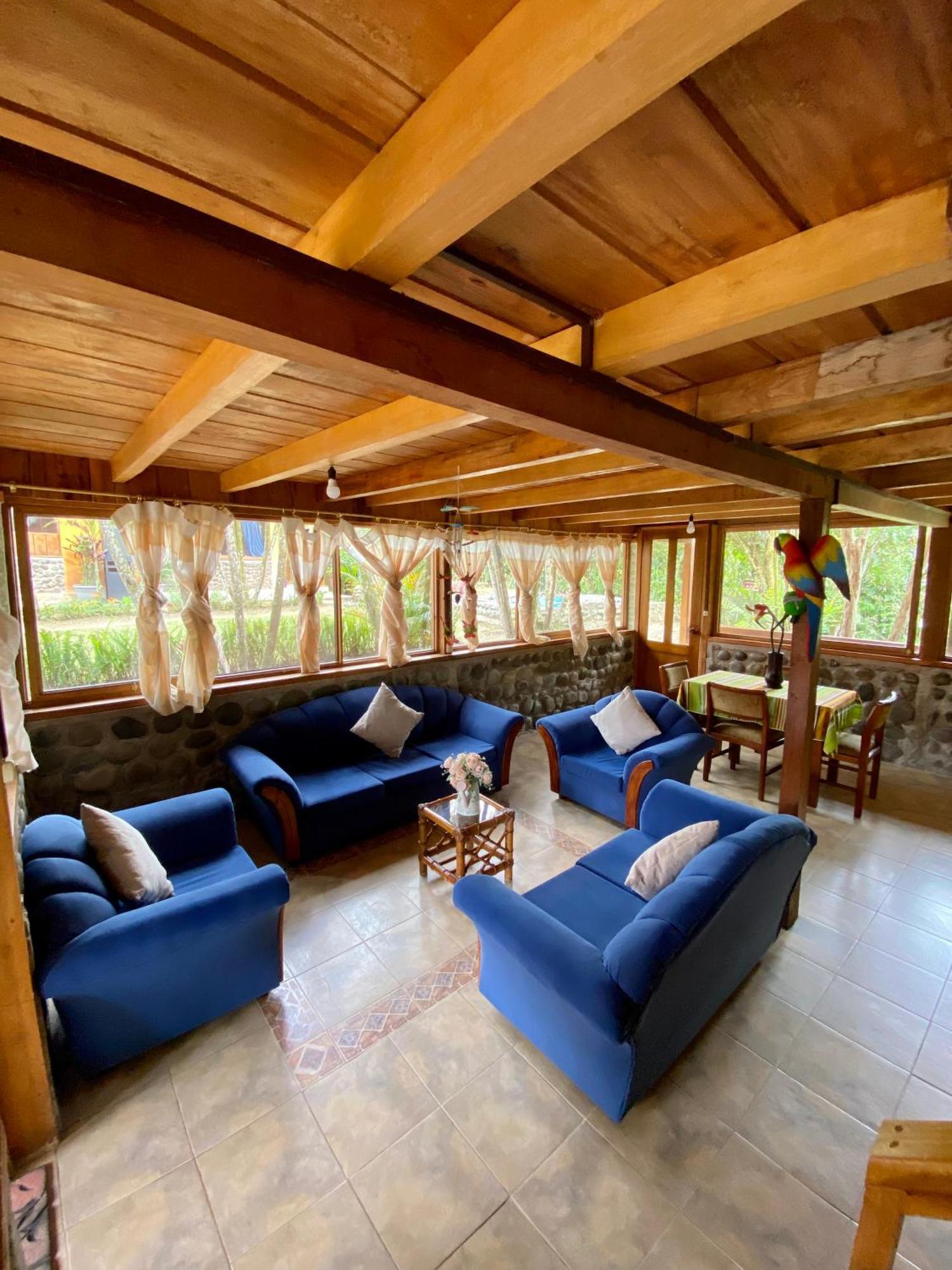 Hosteria Arasari ميندو المظهر الخارجي الصورة